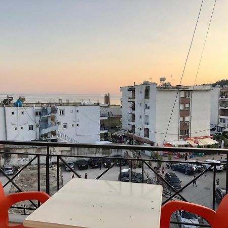 Center Hotel Pirro Himare Exterior foto