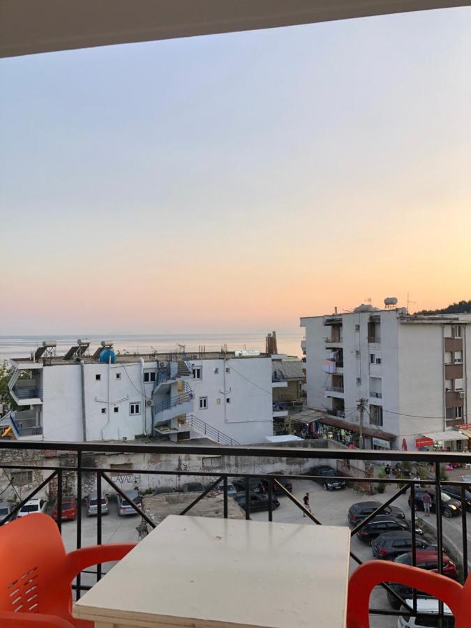 Center Hotel Pirro Himare Exterior foto